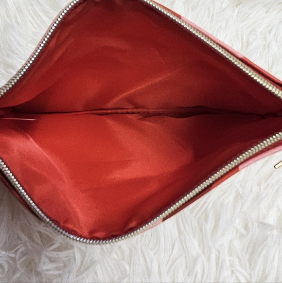 IPSY Glam Bag February 2021 Sealed With A Kiss Holiday - Picture 3 of 3